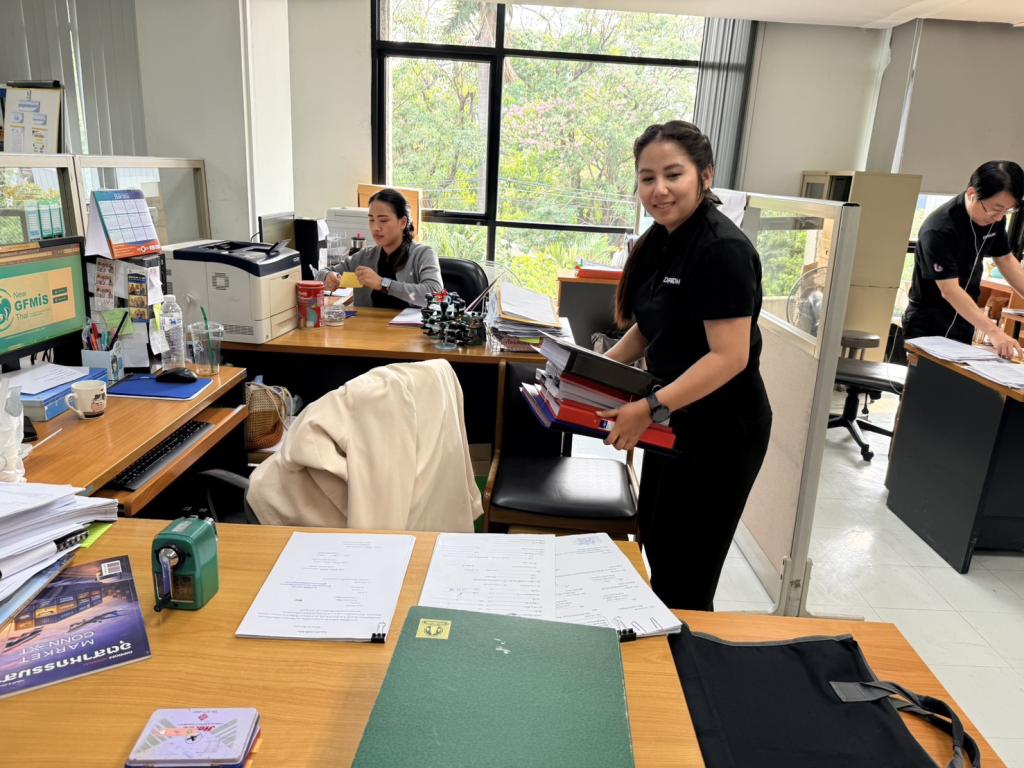 กน.กสอ.ร่วมกันทำกิจกรรม “รวมพลังชาว กน.กสอ. ทำ 5ส. ปรับพื้นที่ให้น่าอยู่พร้อมรับการปฏิบัติงาน”